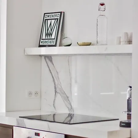 Rue Du Louvre - Luxury *